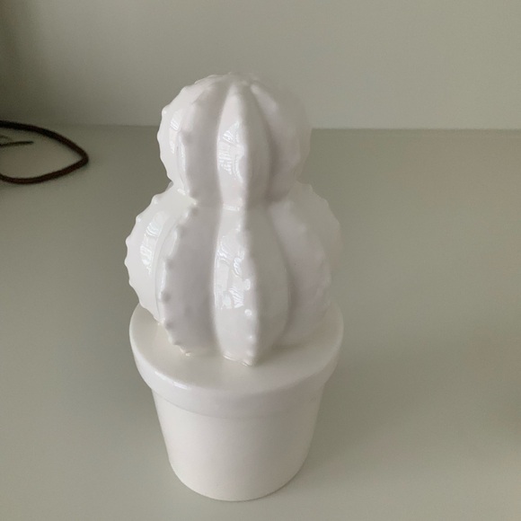 Decorative Ceramic White Small Sculpture Figurines Cactus’s Duo 6” X 2 Like New - Picture 5 of 7